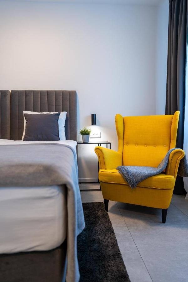 Apartments & Room Forest สลูน ภายนอก รูปภาพ