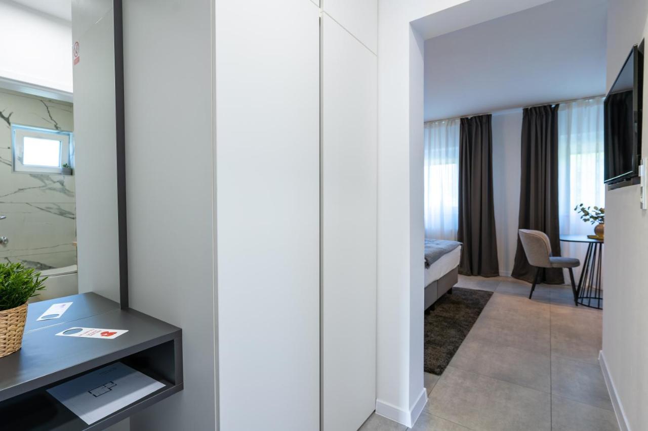 Apartments & Room Forest สลูน ภายนอก รูปภาพ