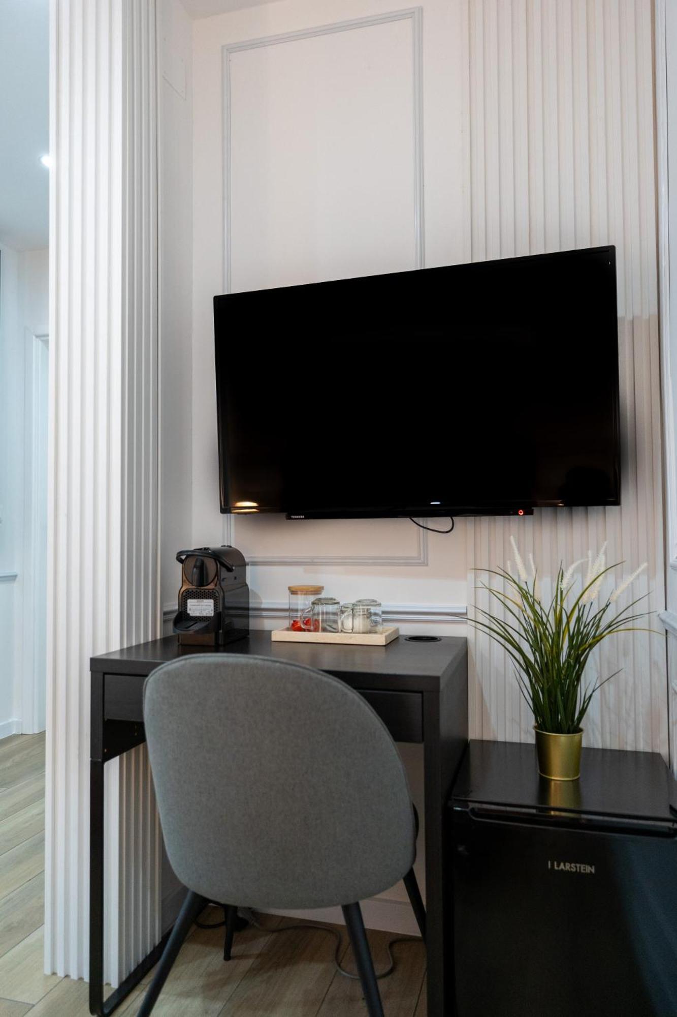 Apartments & Room Forest สลูน ภายนอก รูปภาพ